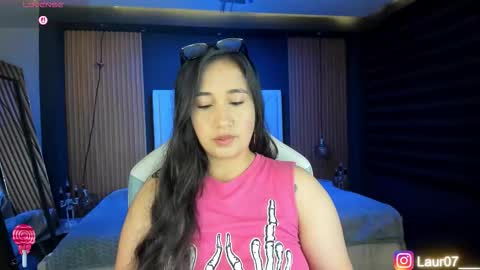 Lau Roberts online show from 10/16/25, 03:40