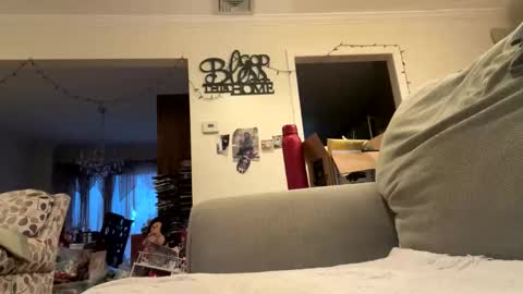 Snapshot of lawrencegreg106 chatting on 11/18/25, 09:30 lawrencegreg106 online show from 11/18/25, 09:30