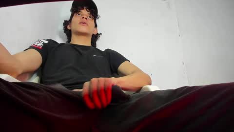 ZAmbrano online show from 10/19/25, 05:08