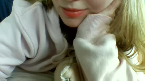 Snapshot of layannalea chatting on 03/03/25, 07:06 layannalea online show from 03/03/25, 07:06