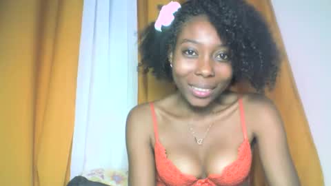 layannek online show from 10/05/25, 10:18