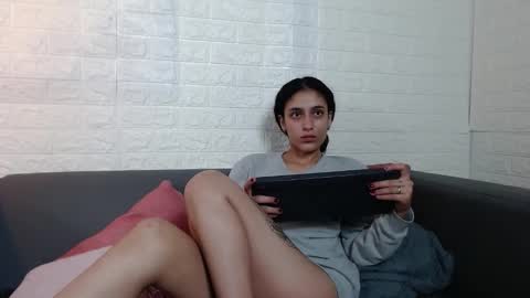 Snapshot of layla_707 chatting on 02/22/25, 01:00 Layla online show from 02/22/25, 01:00