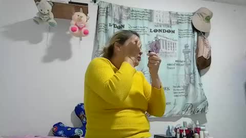 layla_astrum online show from 11/07/25, 10:15