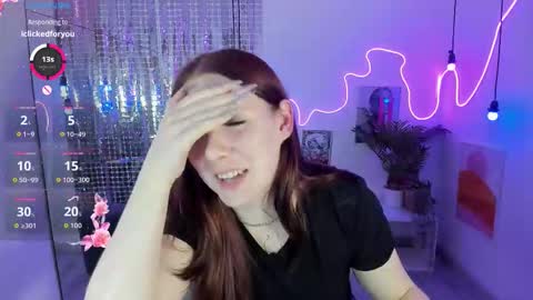 layla_glam online show from 10/20/25, 05:46