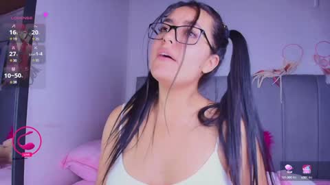 Snapshot of layla_nicols chatting on 01/13/25, 04:19 Layla online show from 01/13/25, 04:19