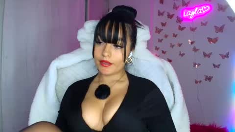 Snapshot of layla_nicols chatting on 10/17/25, 04:15 Layla online show from 10/17/25, 04:15