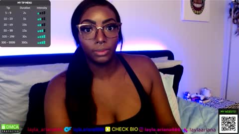 laylaariana online show from 10/28/25, 02:04