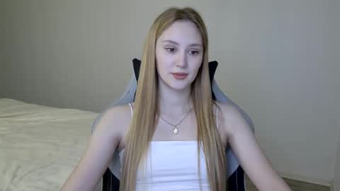 LaylaPretty001 online show from 02/03/25, 05:29