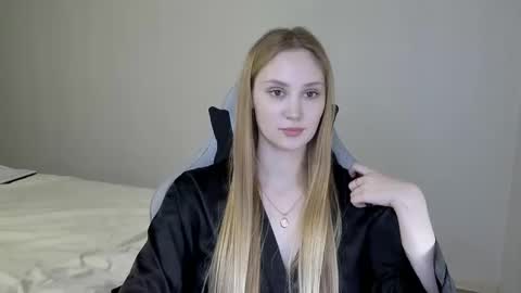 LaylaPretty001 online show from 02/03/25, 12:36