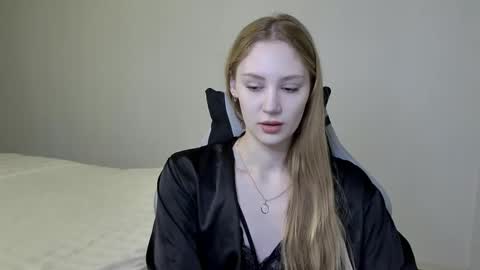 LaylaPretty001 online show from 02/25/25, 05:30