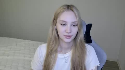 LaylaPretty001 online show from 11/08/25, 11:43