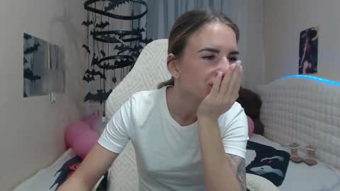 Snapshot of laymablast chatting on 10/20/25, 06:47 laymablast online show from 10/20/25, 06:47