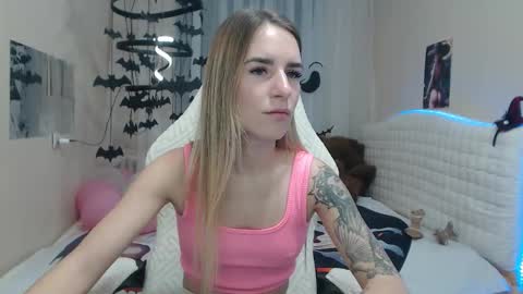 Snapshot of laymablast chatting on 10/31/25, 07:20 laymablast online show from 10/31/25, 07:20