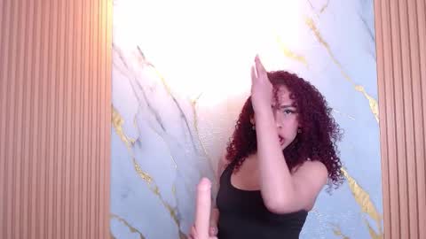 Snapshot of layra_collins chatting on 10/30/25, 04:25 layra collins online show from 10/30/25, 04:25