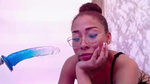 Snapshot of layra_collins chatting on 11/17/25, 02:56 layra collins online show from 11/17/25, 02:56