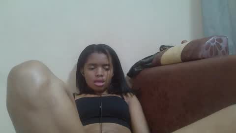 Snapshot of lea96546 chatting on 10/20/25, 04:24 lea96546 online show from 10/20/25, 04:24