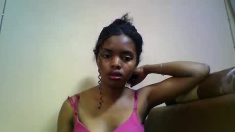 Snapshot of lea96546 chatting on 11/01/25, 04:03 lea96546 online show from 11/01/25, 04:03