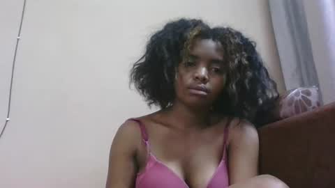 Snapshot of lea96546 chatting on 11/09/25, 03:49 lea96546 online show from 11/09/25, 03:49