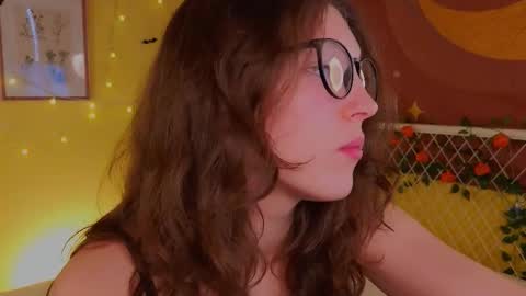 Lea online show from 10/26/25, 04:24