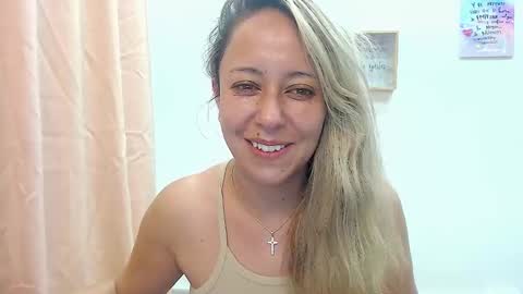 Snapshot of leah_susman chatting on 12/07/24, 01:36 leah_susman online show from 12/07/24, 01:36