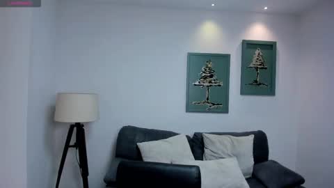 leahnovac online show from 10/19/25, 05:02