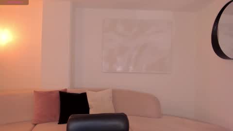 leahnovac online show from 10/28/25, 11:14