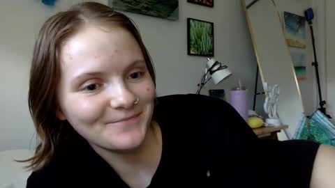 Snapshot of leahsroom1 chatting on 12/15/24, 11:09 Summer Pearl online show from 12/15/24, 11:09