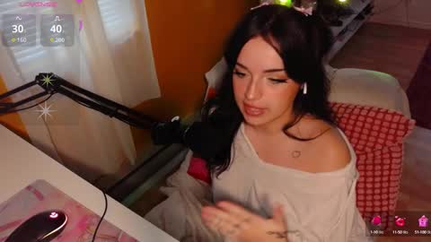 Lea Ray Pie online show from 10/10/25, 08:52