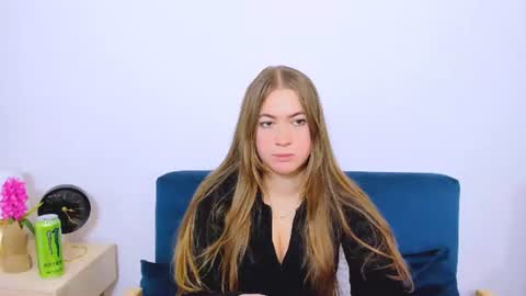 Lea online show from 11/13/25, 04:06