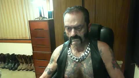 leathergreaser online show from 01/02/25, 02:57