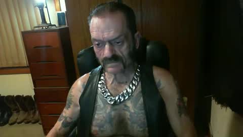 leathergreaser online show from 02/05/25, 06:04