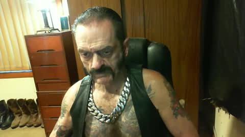 leathergreaser online show from 02/09/25, 07:41