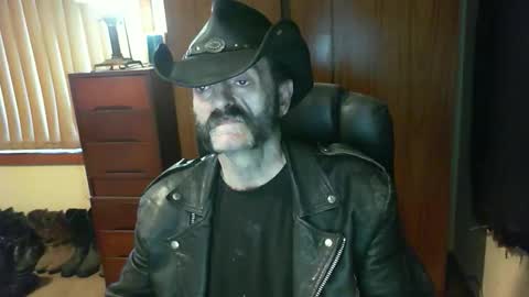 leathergreaser online show from 09/19/25, 08:20