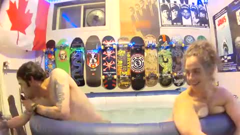 Snapshot of leatherluvefuck chatting on 11/09/25, 04:11 kinky dirty fuck online show from 11/09/25, 04:11