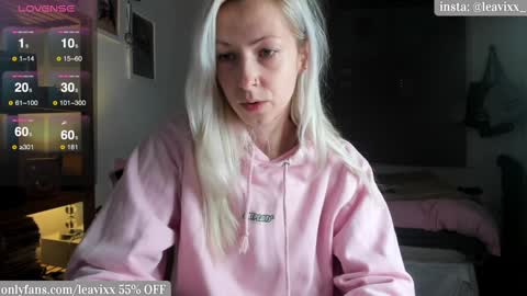 LeaVixx online show from 12/17/24, 04:11