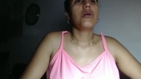 Snapshot of leche2023 chatting on 02/25/25, 04:14 My love online show from 02/25/25, 04:14
