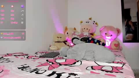 Snapshot of lee_ash chatting on 02/25/25, 03:49 Ashley online show from 02/25/25, 03:49