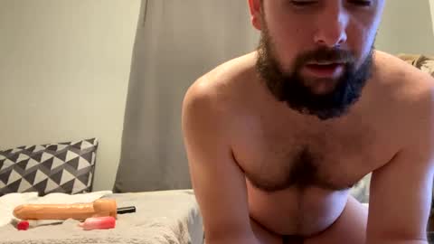 Snapshot of leearonn12 chatting on 03/01/25, 10:13 leearonn12 online show from 03/01/25, 10:13