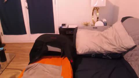 Snapshot of leeguy_hugedick chatting on 11/04/25, 07:29 Ebony DeafGuy online show from 11/04/25, 07:29