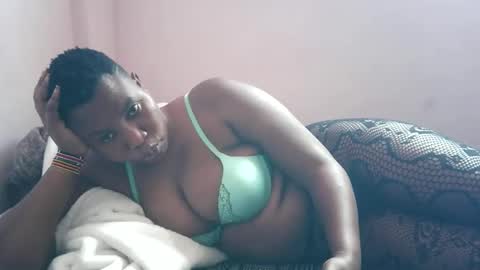 Snapshot of leekekee chatting on 10/27/25, 08:07 leekekee online show from 10/27/25, 08:07