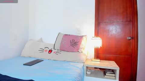 Snapshot of leethompson_ chatting on 11/02/25, 05:48 Leet online show from 11/02/25, 05:48