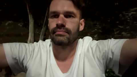 Snapshot of leexxx_69 chatting on 10/17/25, 03:20 leexxx_69 online show from 10/17/25, 03:20