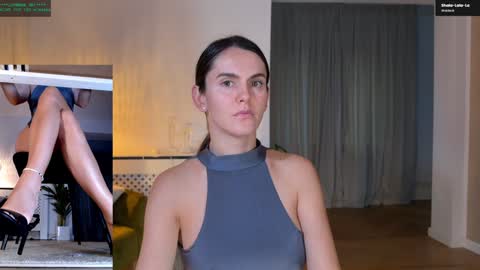 Snapshot of legswattitude chatting on 10/08/25, 02:36 Elle online show from 10/08/25, 02:36