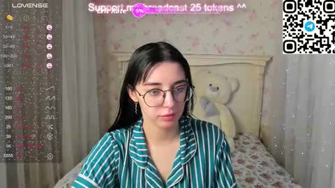 leia_moreno online show from 10/29/25, 08:27