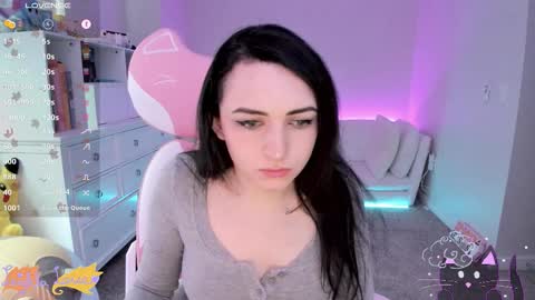 Leighla online show from 10/27/25, 11:52