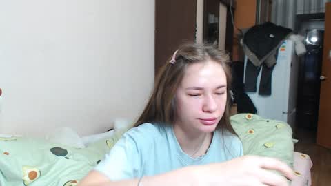 Snapshot of leila_bambi chatting on 12/31/24, 04:38 leila_bambi online show from 12/31/24, 04:38