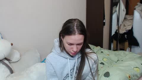Snapshot of leila_bambi chatting on 01/24/25, 07:39 leila_bambi online show from 01/24/25, 07:39