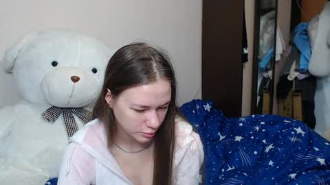 Snapshot of leila_bambi chatting on 01/25/25, 07:49 leila_bambi online show from 01/25/25, 07:49