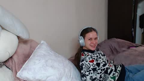 Snapshot of leila_bambi_ chatting on 12/06/24, 02:49 leila_bambi_ online show from 12/06/24, 02:49