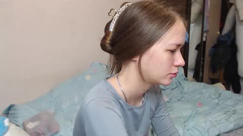 Snapshot of leila_bambi_ chatting on 02/19/25, 02:12 leila_bambi_ online show from 02/19/25, 02:12